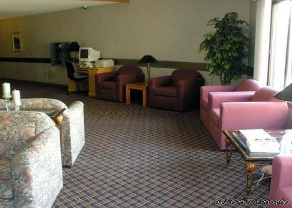 Econo Lodge Inn & Suites Menomonie Dalaman gambar